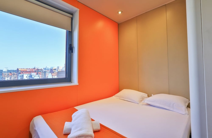 Imagen de la habitación del Hotel Easyhotel Sofia. Foto 9