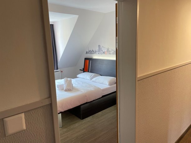 Imagen de la habitación del Hotel Easyhotel Zürich Limmatplatz. Foto 3