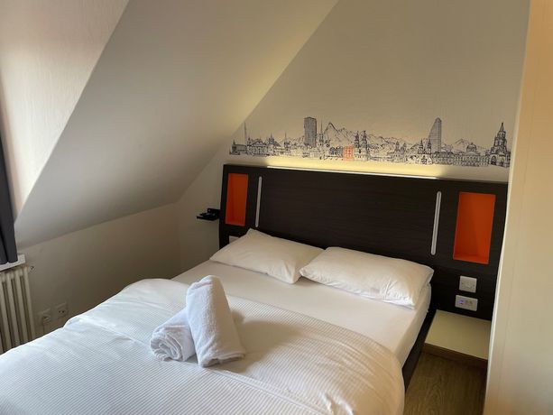 Imagen de la habitación del Hotel Easyhotel Zürich Limmatplatz. Foto 7