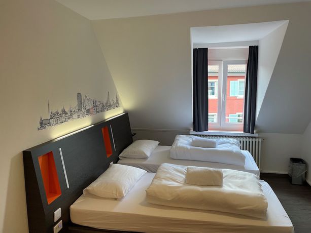 Imagen de la habitación del Hotel Easyhotel Zürich Limmatplatz. Foto 8