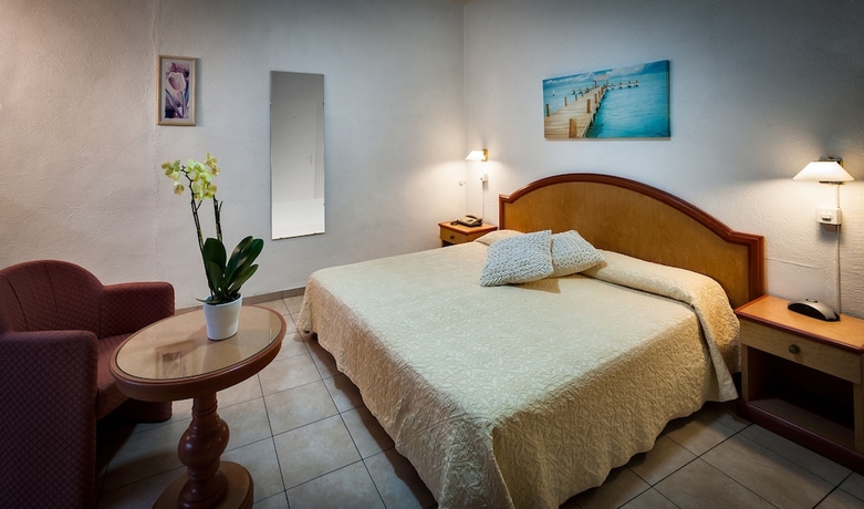 Imagen de la habitación del Hotel Easyrooms Dell'angelo. Foto 15