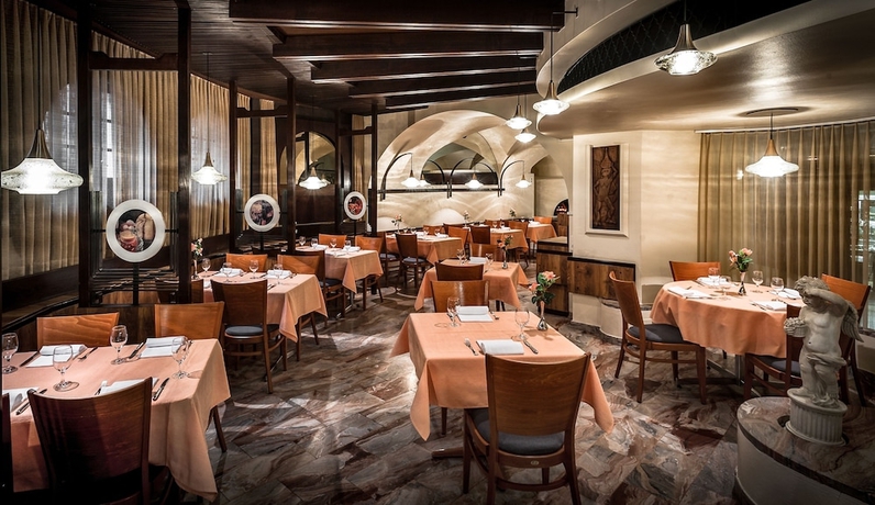 Imagen del bar/restaurante del Hotel Easyrooms Dell'angelo. Foto 8
