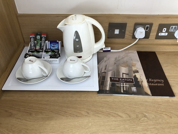 Imagen de la habitación del Hotel Eaton. Foto 18