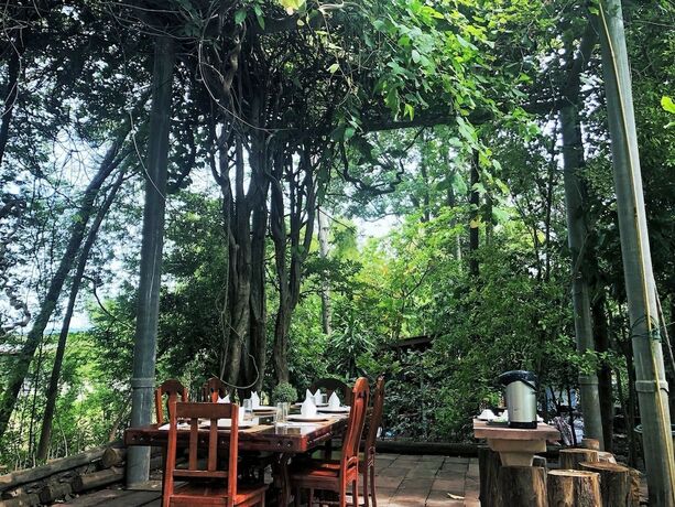 Imagen del bar/restaurante del Hotel Eaustay. Foto 5