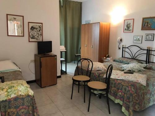 Imagen de la habitación del Hotel Ebe. Foto 19