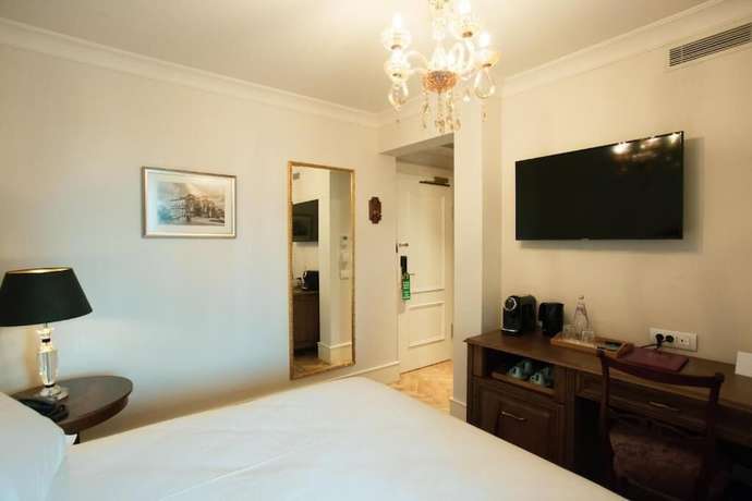 Imagen de la habitación del Hotel Ebel Boutique. Foto 15