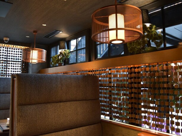 Imagen del bar/restaurante del Hotel Ebisuholic. Foto 15