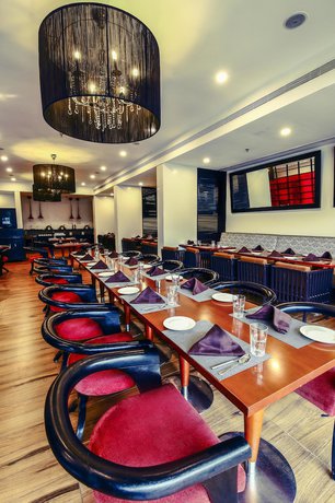 Imagen del bar/restaurante del Hotel Ebony Boutique. Foto 2