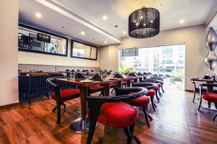 Imagen del bar/restaurante del Hotel Ebony Boutique. Foto 3