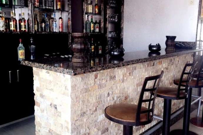 Imagen del bar/restaurante del Hotel Ebru. Foto 8