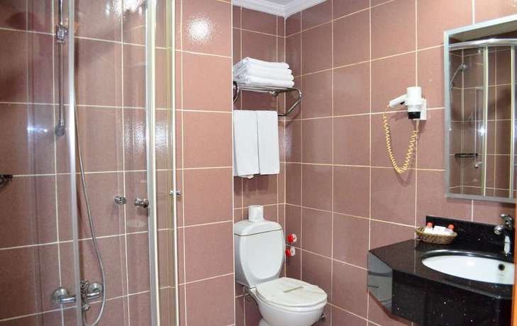 Imagen de la habitación del Hotel Ebru. Foto 18