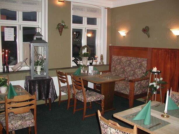 Imagen del bar/restaurante del Hotel Ebsens. Foto 6