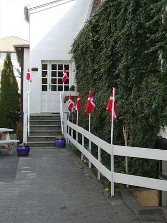 Imagen general del Hotel Ebsens. Foto 4