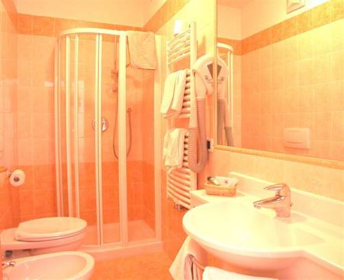 Imagen de la habitación del Hotel Eccher. Foto 3