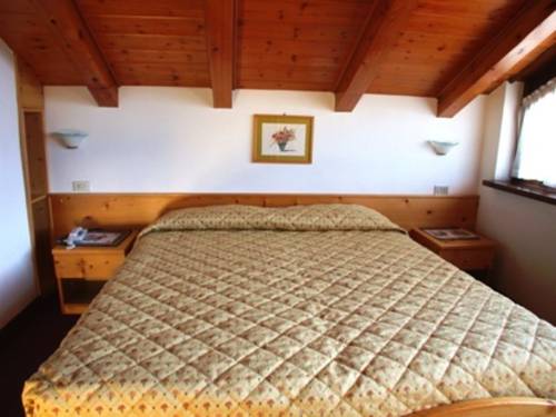 Imagen de la habitación del Hotel Eccher. Foto 15