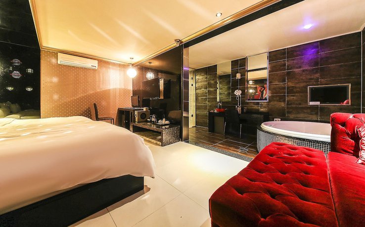 Imagen de la habitación del Hotel Echae. Foto 12