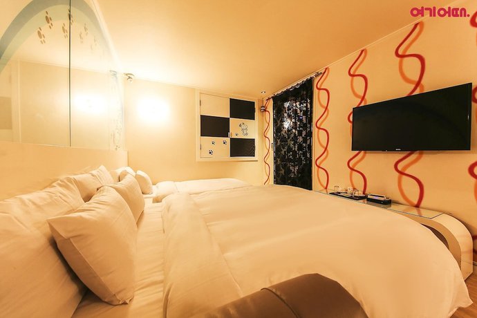 Imagen de la habitación del Hotel Echae. Foto 15