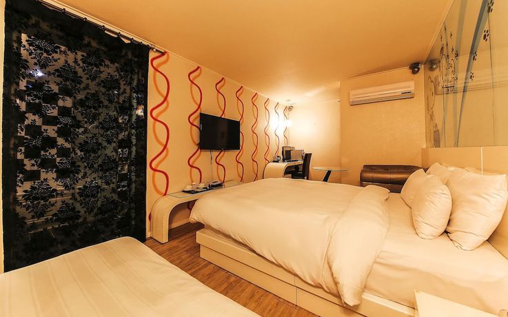 Imagen de la habitación del Hotel Echae. Foto 17