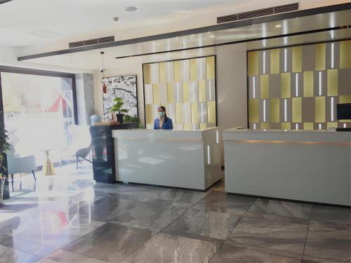 Imagen general del Hotel Echarm Lhasa Potala Palace Plaza. Foto 4