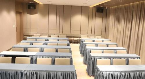 Imagen general del Hotel Echarm Yangzhou Jiangdu Jinyin Plaza. Foto 8