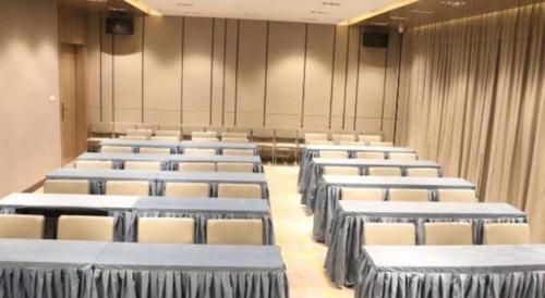 Imagen general del Hotel Echarm Yangzhou Jiangdu Jinyin Plaza. Foto 17