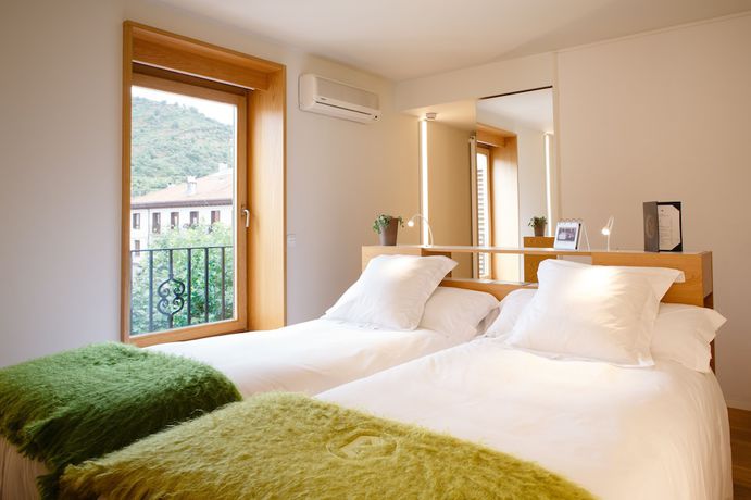 Imagen de la habitación del Hotel Echaurren Relais & Châteaux. Foto 9