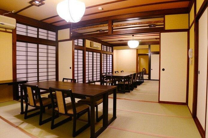 Imagen del bar/restaurante del Hotel Echigo Tanaka Onsen Shinanosou. Foto 20