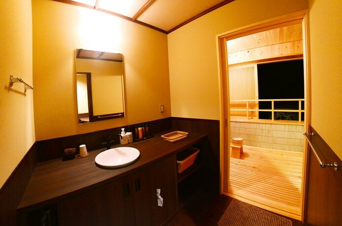 Imagen de la habitación del Hotel Echigo Tanaka Onsen Shinanosou. Foto 28