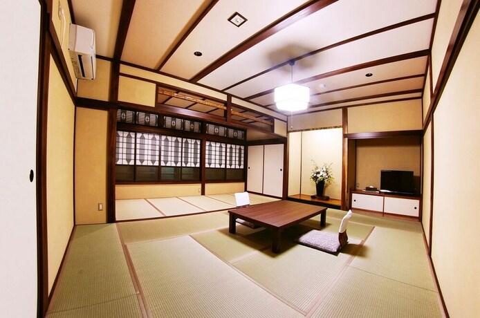 Imagen de la habitación del Hotel Echigo Tanaka Onsen Shinanosou. Foto 29