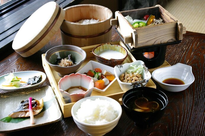 Imagen del bar/restaurante del Hotel Echigo Yuzawa Hatago Isen. Foto 17