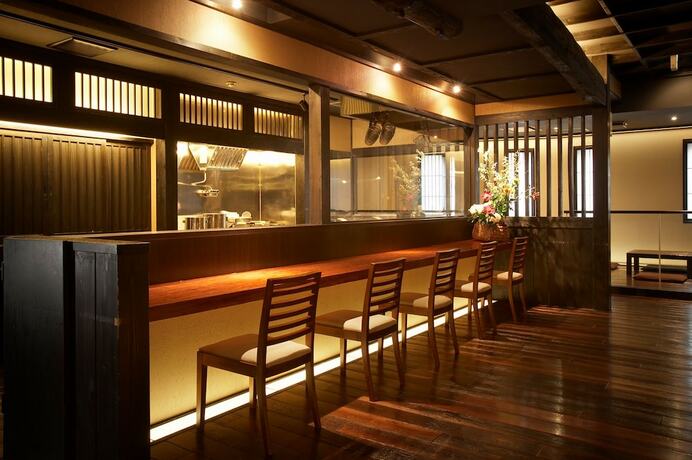 Imagen del bar/restaurante del Hotel Echigo Yuzawa Hatago Isen. Foto 20