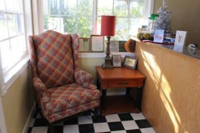Imagen de los interiores del Hotel Echo Lodge, West Sacramento. Foto 14