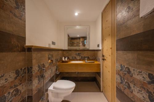 Imagen general del Hotel Echor Baris Resort Mussoorie. Foto 3