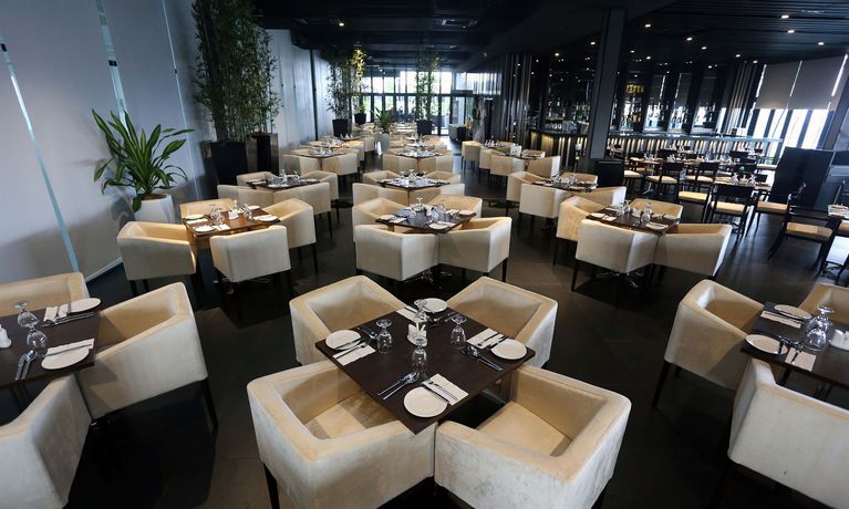 Imagen del bar/restaurante del Hotel E.city At Onecity. Foto 4