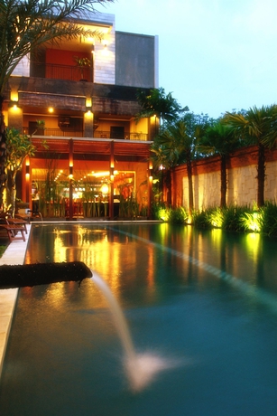 Imagen de la piscina del Hotel Eclipse, Kota Yogyakarta. Foto 9