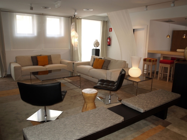 Imagen de los interiores del Hotel Eco Alcala Suites. Foto 15