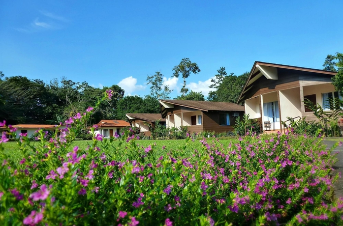 Imagen de los exteriores del Hotel Eco Arenal. Foto 11