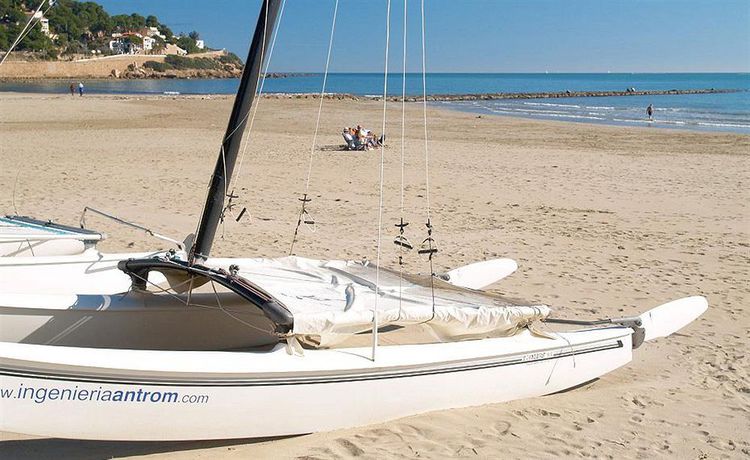 Imagen del bar/restaurante del Hotel Eco Avenida. Foto 2