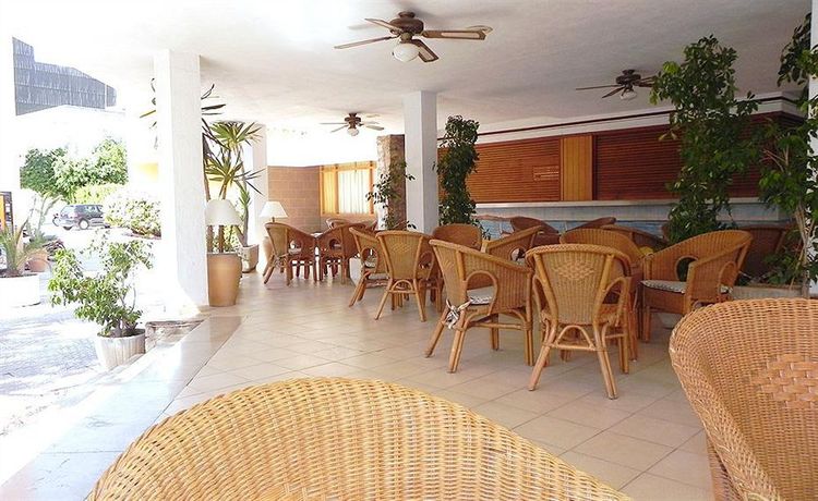 Imagen de los exteriores del Hotel Eco Avenida. Foto 14