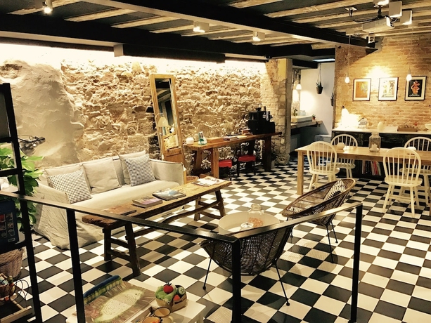 Imagen del bar/restaurante del Hotel Eco Boutique Hostal Grau. Foto 2