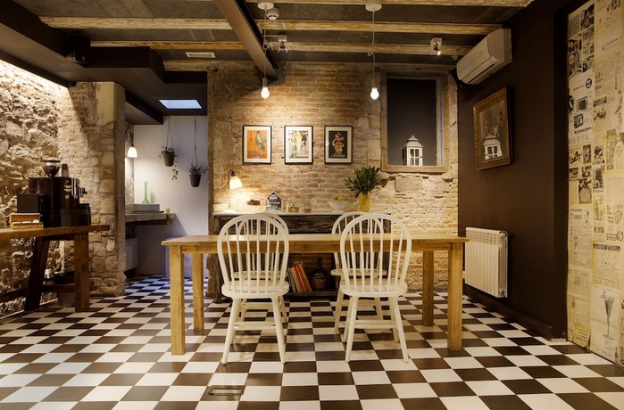 Imagen del bar/restaurante del Hotel Eco Boutique Hostal Grau. Foto 3