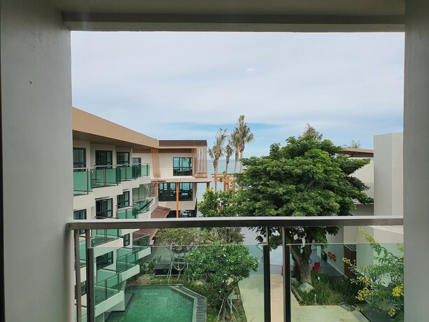 Imagen general del Hotel Eco Cozy Beachfront Resort Chaam. Foto 7