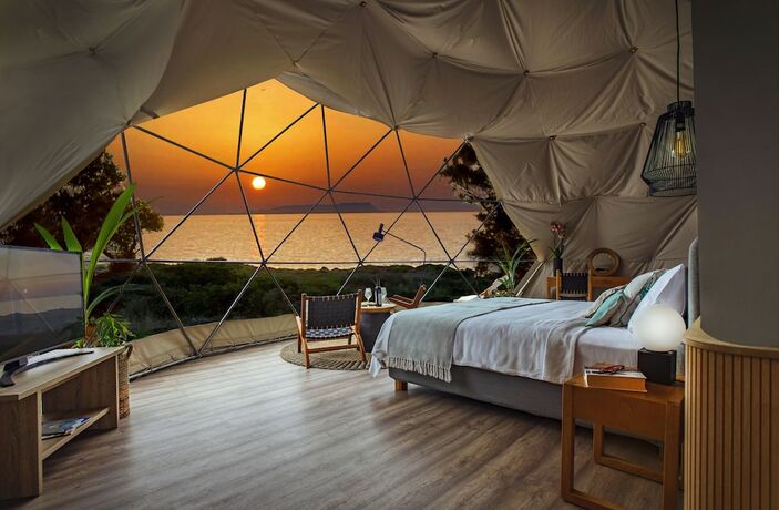 Imagen de la habitación del Hotel Eco Dome Crete. Foto 14