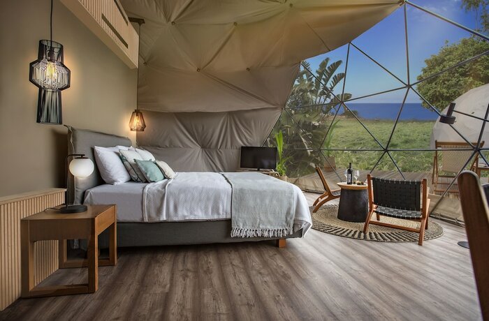Imagen de la habitación del Hotel Eco Dome Crete. Foto 15