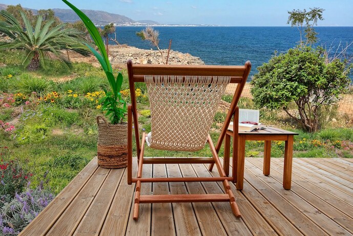 Imagen general del Hotel Eco Dome Crete. Foto 10
