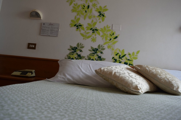 Imagen de la habitación del Hotel Eco Edy. Foto 16