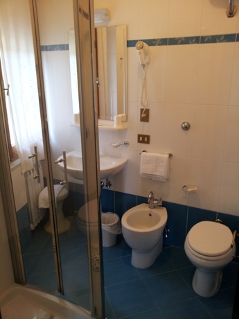 Imagen de la habitación del Hotel Eco Edy. Foto 18
