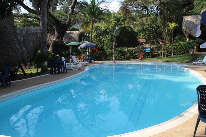Imagen de la piscina del Hotel Eco El Reposo. Foto 15