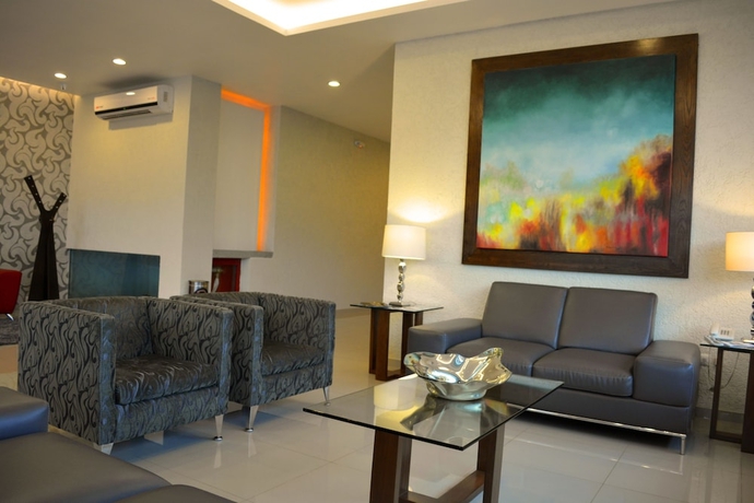 Imagen de los interiores del Hotel Eco Express Zamora. Foto 16