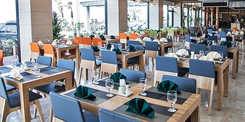 Imagen del bar/restaurante del Hotel Eco Green Resort. Foto 1